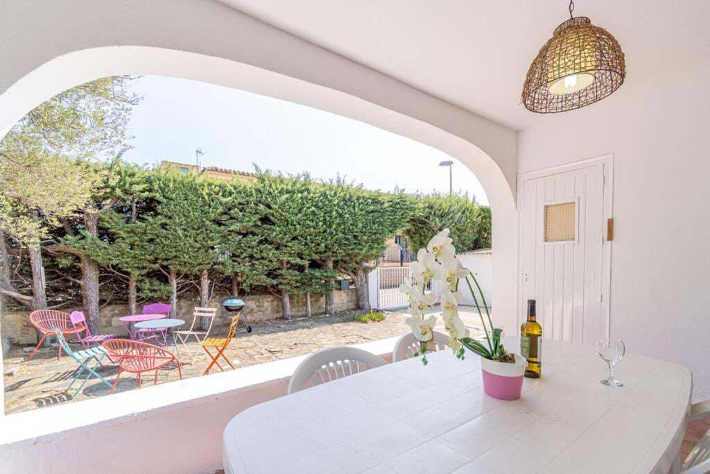 Vila Mb1-House With Big Garden ,Swimming-Pool, & Barbacue In Roses Exteriér fotografie